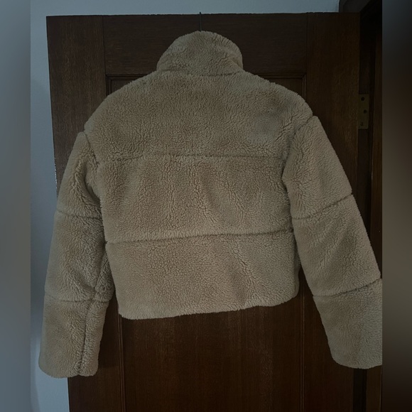 FIRM PRICE! EUC ALO YOGA SHERPA SNOW ANGEL PUFFER - Picture 11 of 12